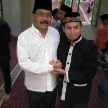 SATRIO,M.A SALAM KEBERSAMAAN DENGAN GUBERNUR KEPRI DR.NURDIN BASIRUN