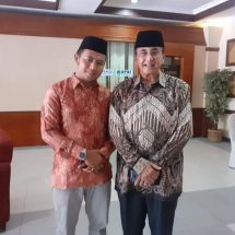KEBERSAMAAN SATRIO,M.A DENGAN GUBERNUR PERTAMA KEPULAUAN RIAU H.ISMET ABDULLAH